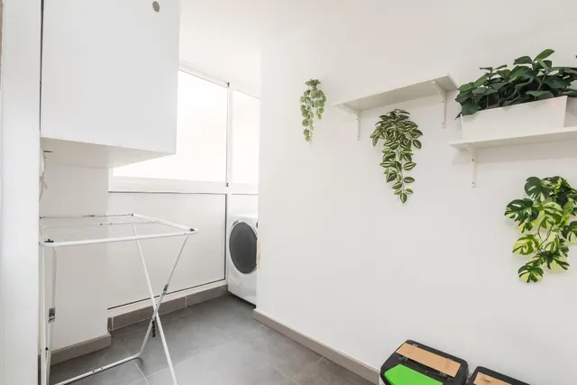 Se vende este gran piso junto Corazón de Jesús con 5 habitaciones y 5 baños ideal como inversión para rentabilizarlo!!! — 6
