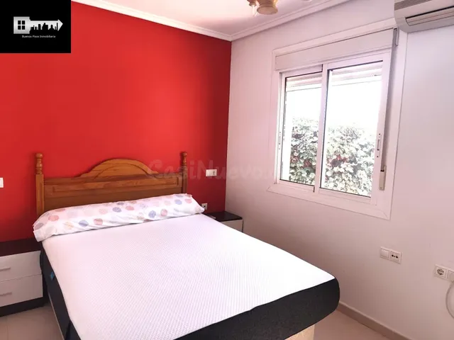 Bungalow pareado con dos terraza, solárium y sótano en Gran Alacant. — 3