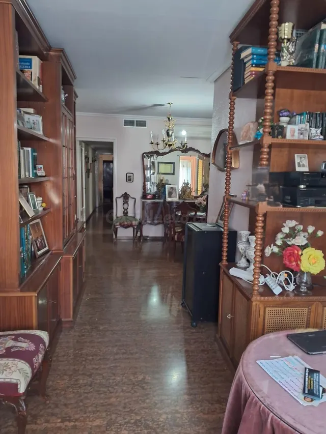 PISO EXTERIOR EN ZONA VIÑUELA CON PATIO Y TERRAZA!! - foto 4