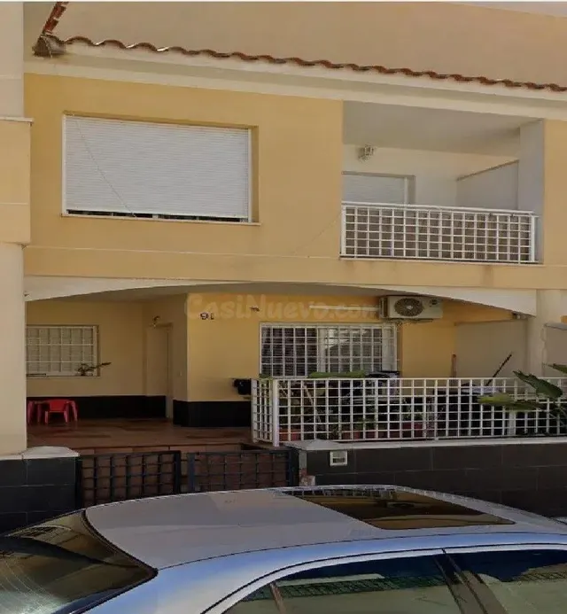 SE VENDE piso + garaje OKUPADO en Calle Almeria Nº 89 Huérca - foto 3