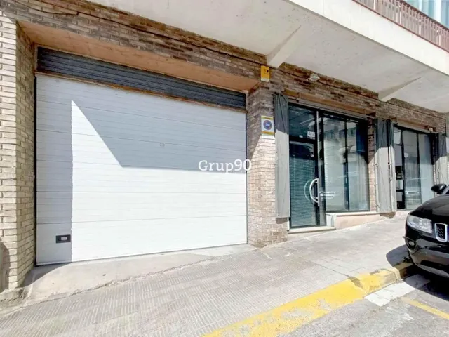 Local comercial a pie de calle de 240m2 en Zona Instituts — 4