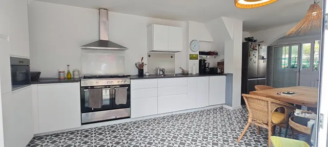 Magnífico Chalet Reformado con Piscina en Arenales del Sol - A solo 500m de la Playa ✨ — 6
