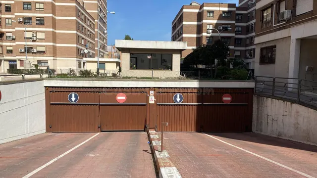 Plaza de garaje para moto. - foto 2