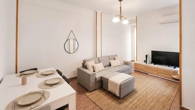 Se vende piso en calle Valencia — 26