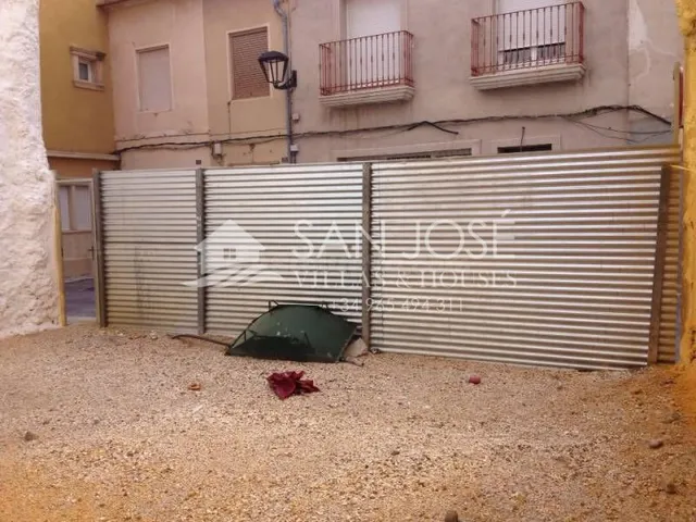 Inmobiliaria San Jose vende estupendo solar en Aspe, Costa B