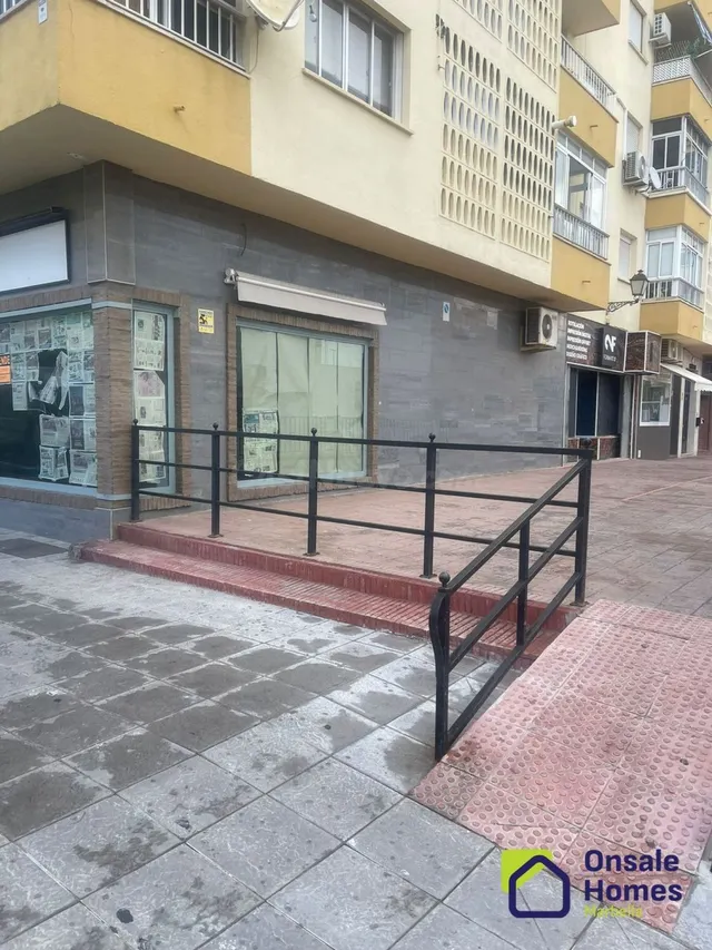 Local comercial 68m² en venta - Marbella Pueblo