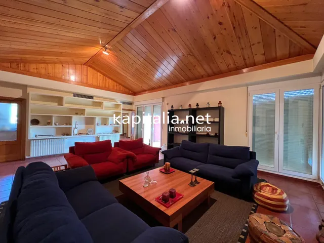Fantástico chalet a la venta en Ontinyent , zona la Solana . — 17