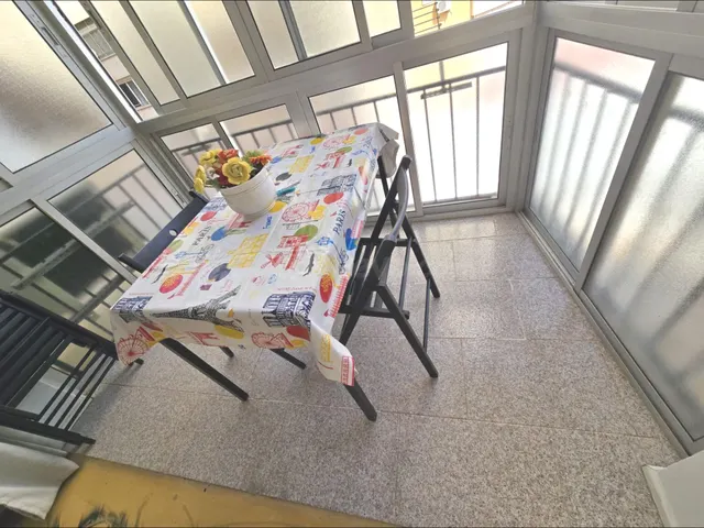 ESTUDIO CÉNTRICO CON TERRAZA – ALQUILER DE LARGA TEMPORADA - foto 3