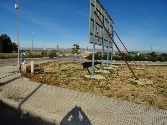 PARCELA INDUSTRIAL EN POLIGONO "LOS VALEROS" BENIJOFAR