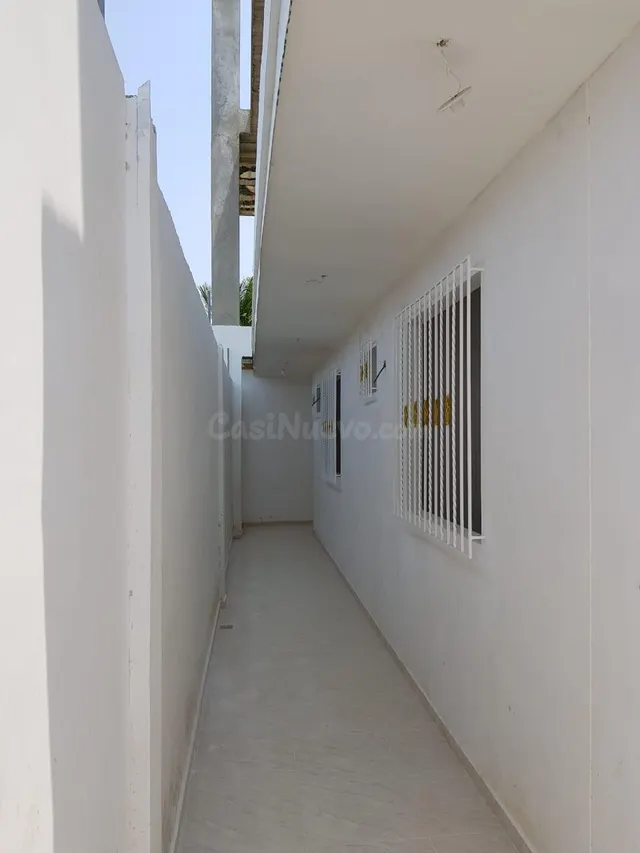 Casa con terreno 200m² en venta - Tierra Baja - foto 5