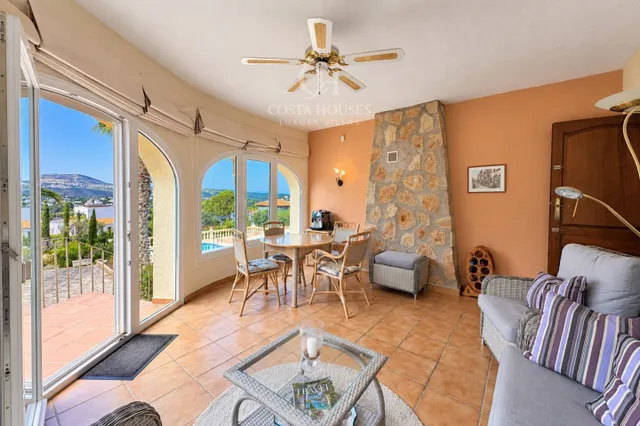 Villa mediterranea · vistas al mar y doble parcela en javea — 38