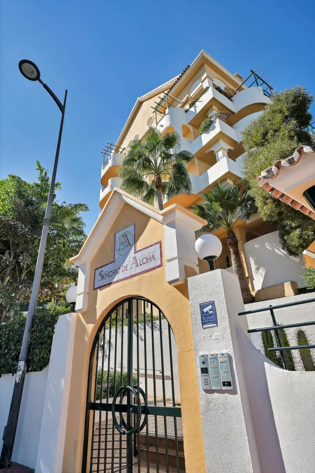 Apartamento en 4a Planta con vistas al mar y montaña en Señorío de Aloha — 32