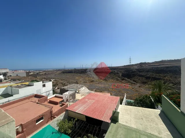 Ático amplio y luminoso con gran terraza y azotea en Sardina – gastos incluidos — 16