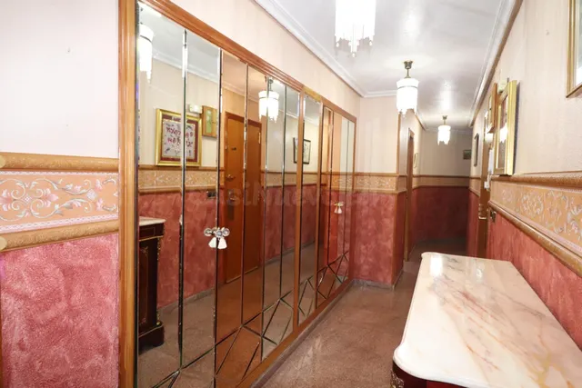 Vivienda de 4 dormitorios a pocos metros de la plaza mayor. - foto 2