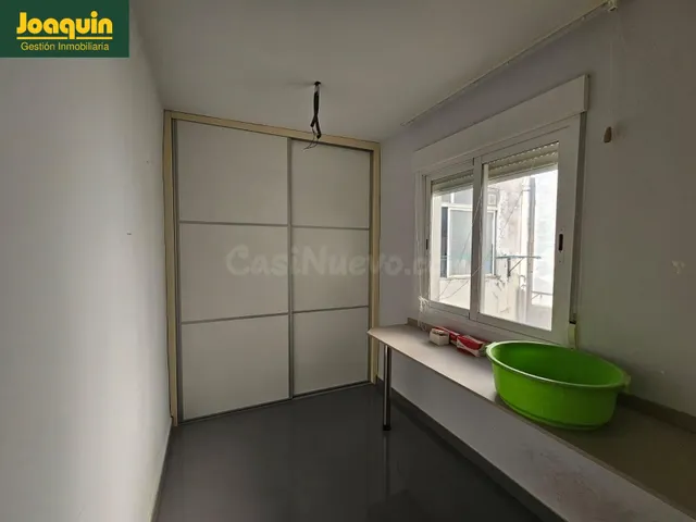 ¡Espectacular Ático reformado con terraza de 20m2 junto a Av - foto 5