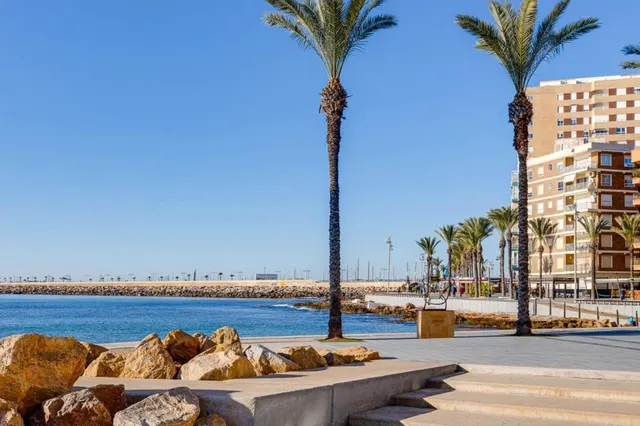 Apartamento céntrico construido en 2024 (aprox. 71 m2 - 3.ª planta) con piscina en la azotea, a solo 250 m de Piscinas Naturales/Playa del Cura, ¡y con licencia turística! — 43