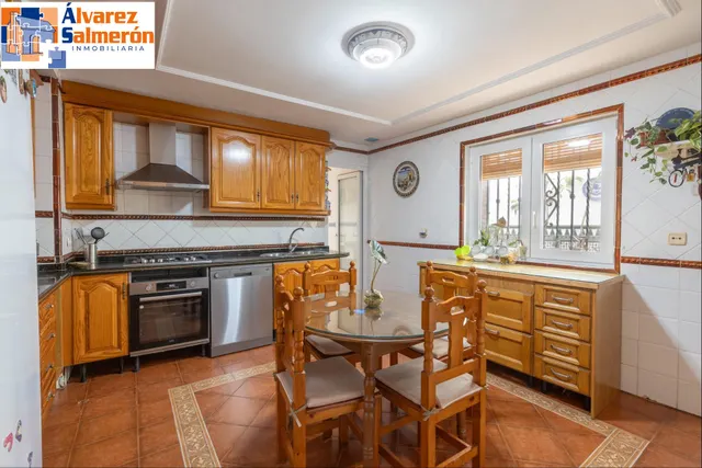 Casa en esquina en venta en Las Gabias — 15