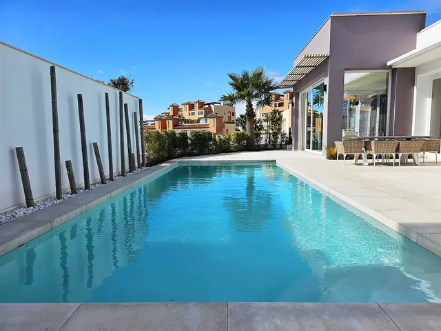 Chalet 5 habitaciones 357m² en venta - Riviera del sol — 28