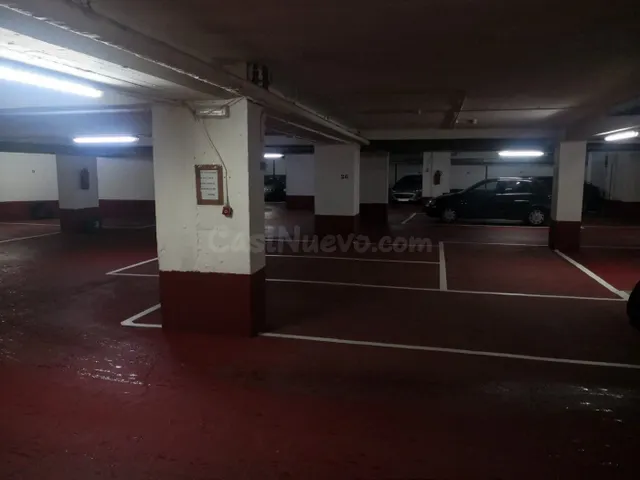 Se vende Parking privado en el centro de Santiago - foto 3