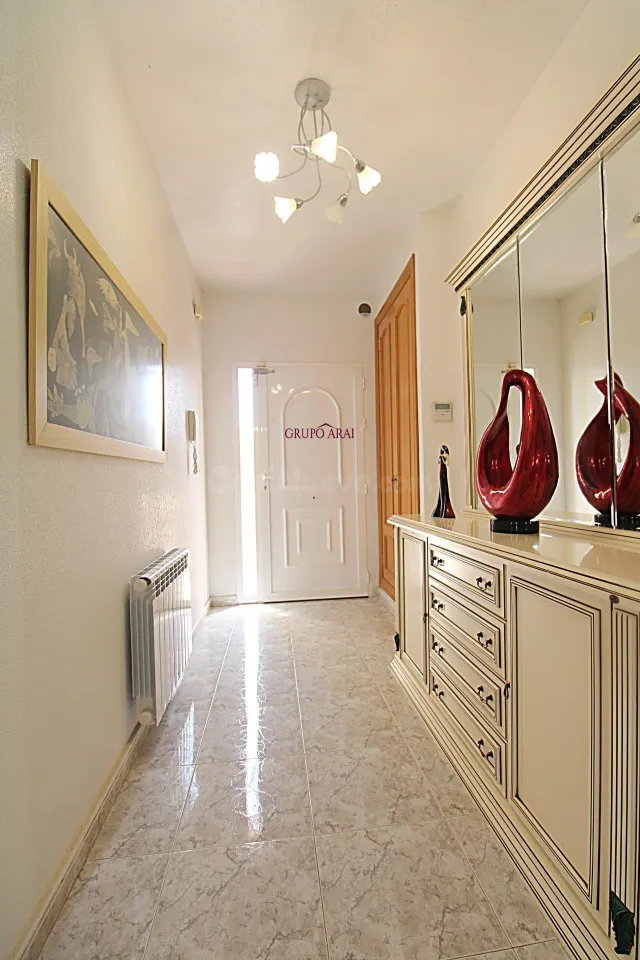 Exclusivo chalet independiente con licencia turística en Val - foto 3