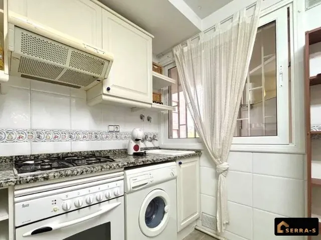 Apartamento con terraza, piscina y licencia turística a 300 metros de la playa en Santa Susanna — 10