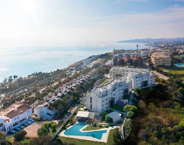 *** APARTAMENTO A LA VENTA FRENTE A LA PLAYA Y ORIENTADO AL SUR. — 5