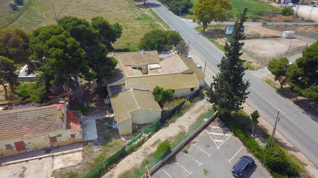 FINCA DE MAS DE 23.000 M2 Y 1.043 M2 DE SUELO URBANO — 5