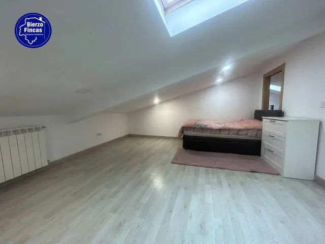 **se vende casa en Oviedo** — 25
