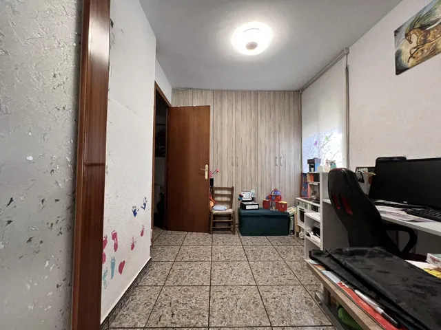 Vivienda luminosa con garaje privado y terraza en una tranquila calle de Gavà — 10