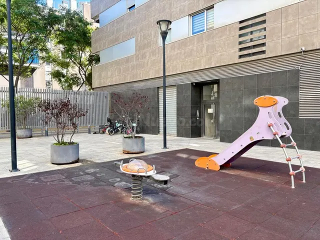 Magnífico Piso con Balcón junto al Fórum — 27