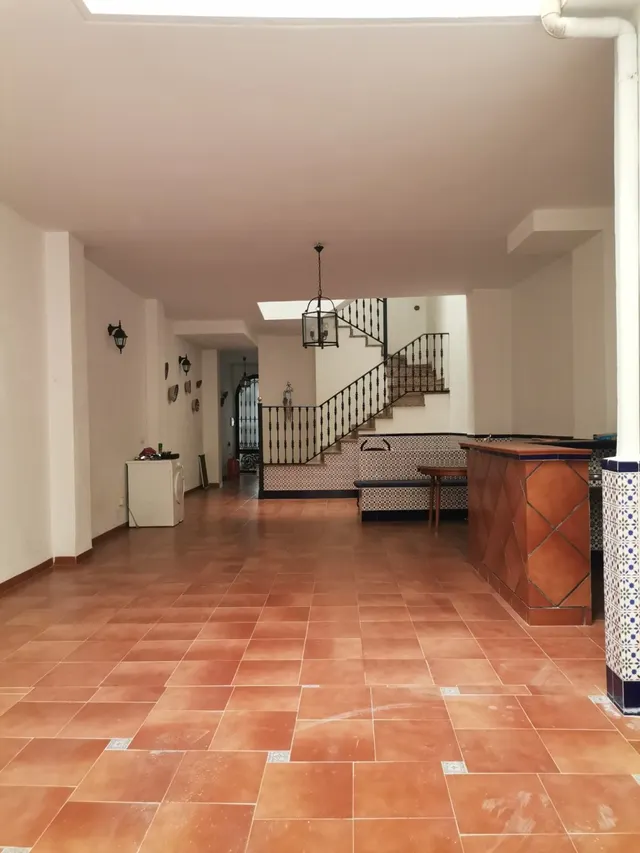 SE VENDE CASA EN PLENO CENTRO DE LOS VILLARES — 4
