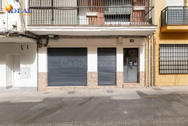 Local Comercial en la Mejor Zona de La Chana - foto 3