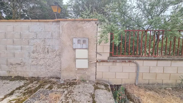 SAN MATEO DE GALLEGO,  PARCELA URBANA VALLADA de  1.860 m2. — 6