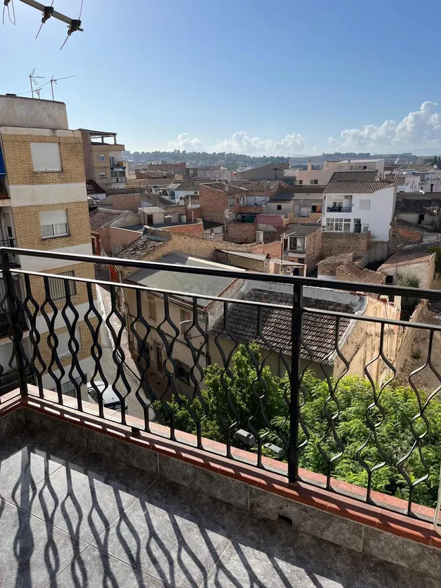 Piso de 96 m2 en Calle Ancha, Molina de Segura — 105.000 € — 3