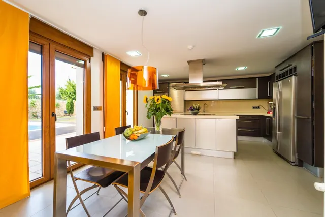 Estupenda Casa con Piscina, Gimnasio, Cine; en Benisa Alicante. — 6