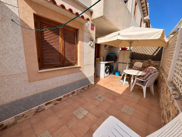Vivienda en planta baja con dos terrazas frente a la piscina en El Moncayo – Guardamar del Segura — 31