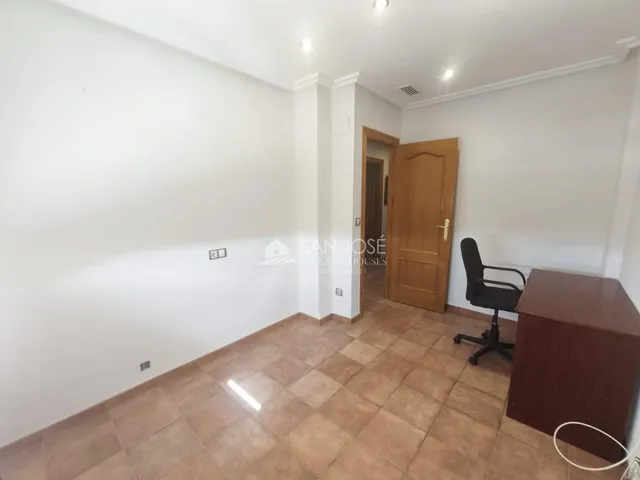 SE ALQUILA BUNGALOW AMUEBLADO EN BUEN ESTADO EN ASPE — 20