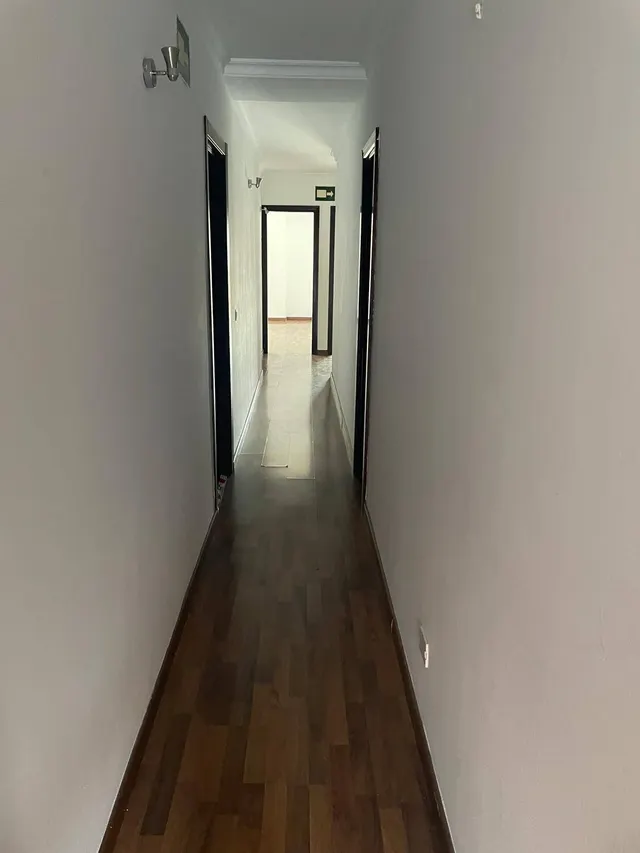PISO EN VECINDARIO — 28