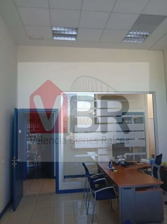 ** PONEMOS A TU DISPOSICIÓN ESTAS MAGNIFICAS OFICINAS DE 490 METROS EN EL PARQUE TACTICA DE PATERNA ** Con una multitud de servicios: sucursales bancarias, gimnas — 11
