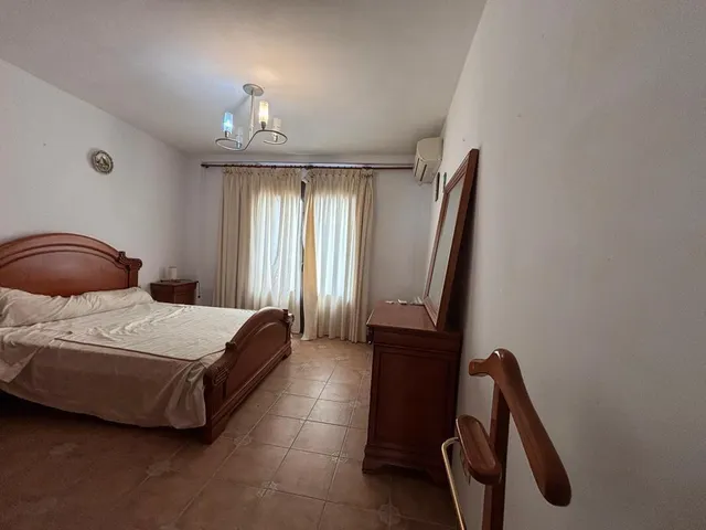 Casa 3 habitaciones 275m² en venta - Escatrón — 29