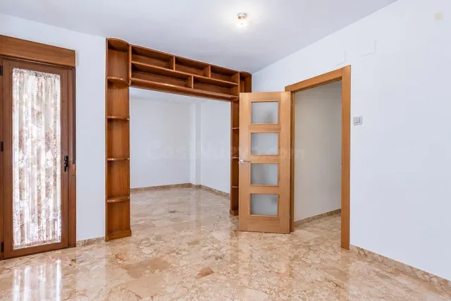 Magnífico piso con plaza de garaje junto a Catedral. — 3