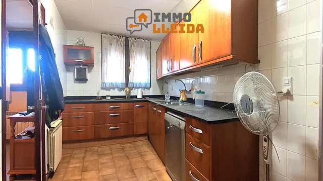 OPORTUNIDAD Casa en Binéfar con mucho espacio — 19