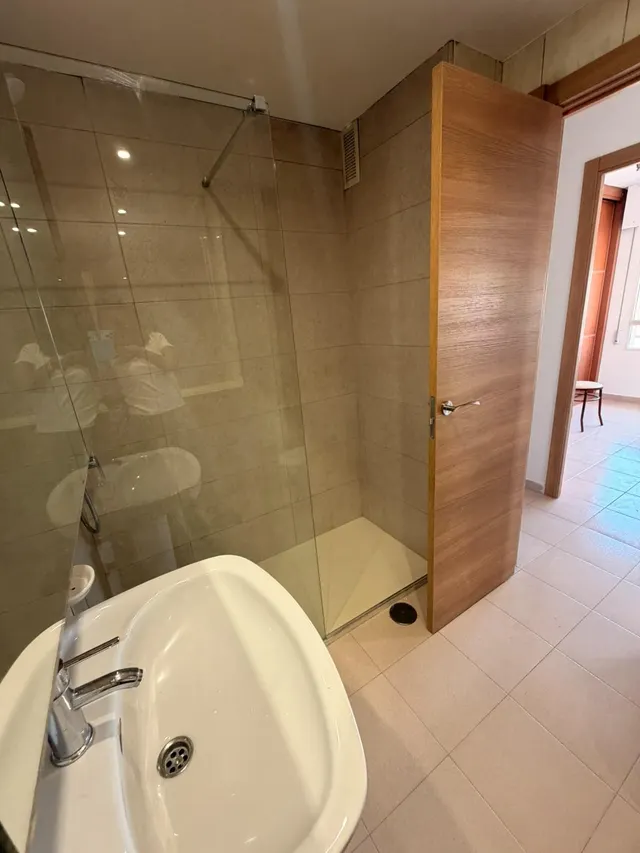 Piso en alquiler con 3 dormitorios, garaje y ascensor — 14