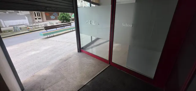 LOCAL COMERCIAL ACONDICIONADO DE 350 METROS EN PLENA — 30
