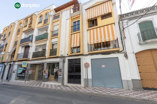 Amplio y luminoso piso de 3 dormitorios listo para entrar a vivir junto al metro de Albolote — 36