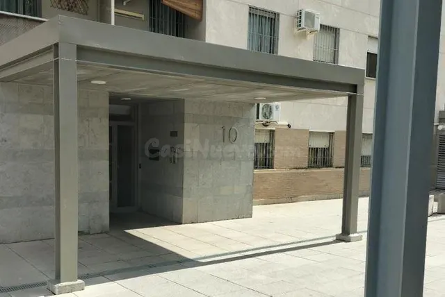 SE VENDE piso OKUPADA en Calle Tren Changay Nº 1 Sevilla (Se