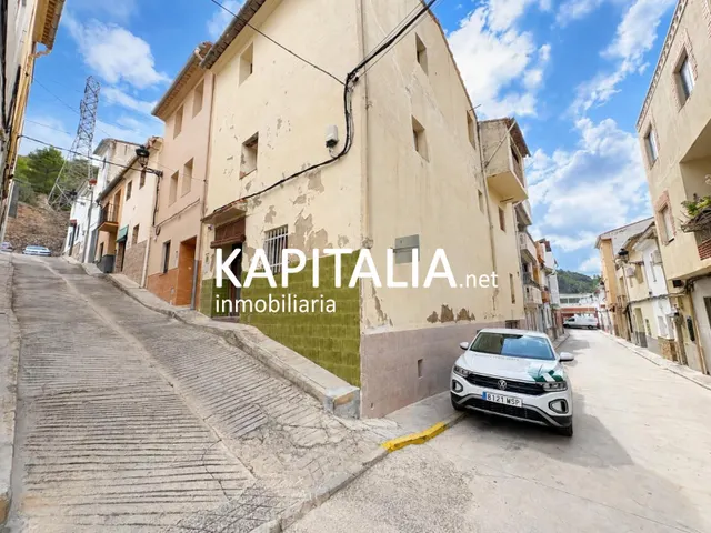 BONITA CASA A LA VENTA CON GARAJE EN BOLBAITE — 30