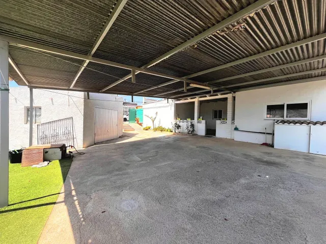CHALET RUSTICO + APARTAMENTO DE INVITADOS, GARAJE, BUEN ACCESO, AIRE ACONDICIONADO — 24