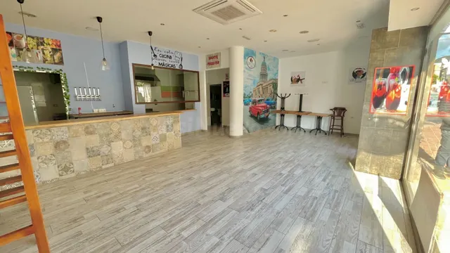 Local comercial 108m² en venta - Arroyo de la miel - foto 3