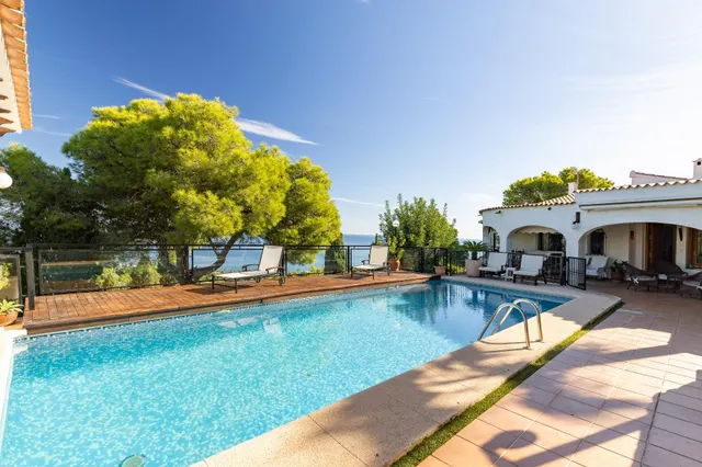 Fantastica Villa mediterránea con vistas panorámicas al mar en Las Rotas — 12